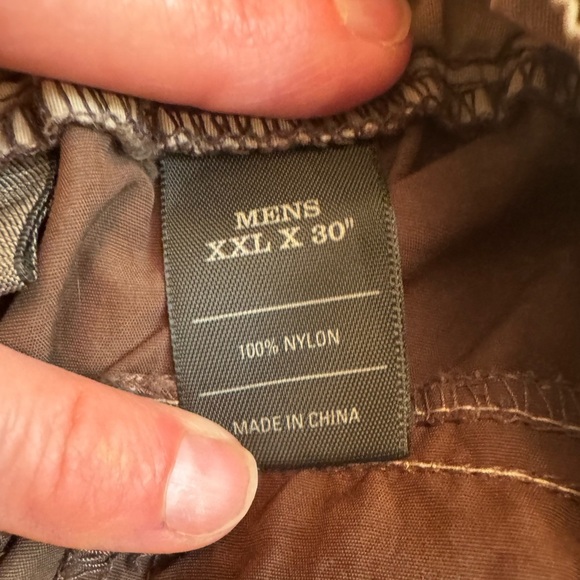 REI Men's Cargo Shorts Khaki Hiking Outdoor Belted Size XXL Pockets EUC Nylon - Picture 7 of 11